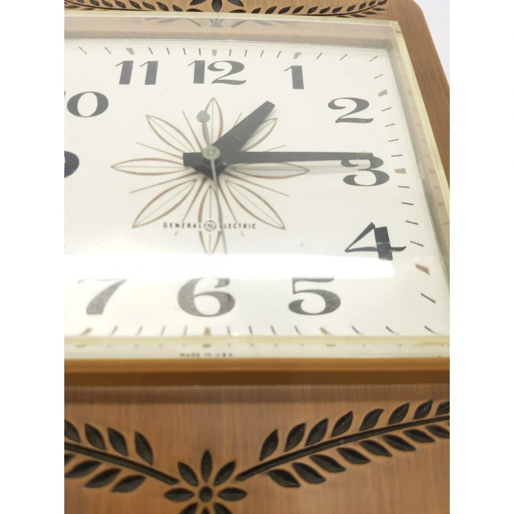 General Electric Wall Clock Brown Vintage 2146 Cutting Board Kitchen MCM USA
